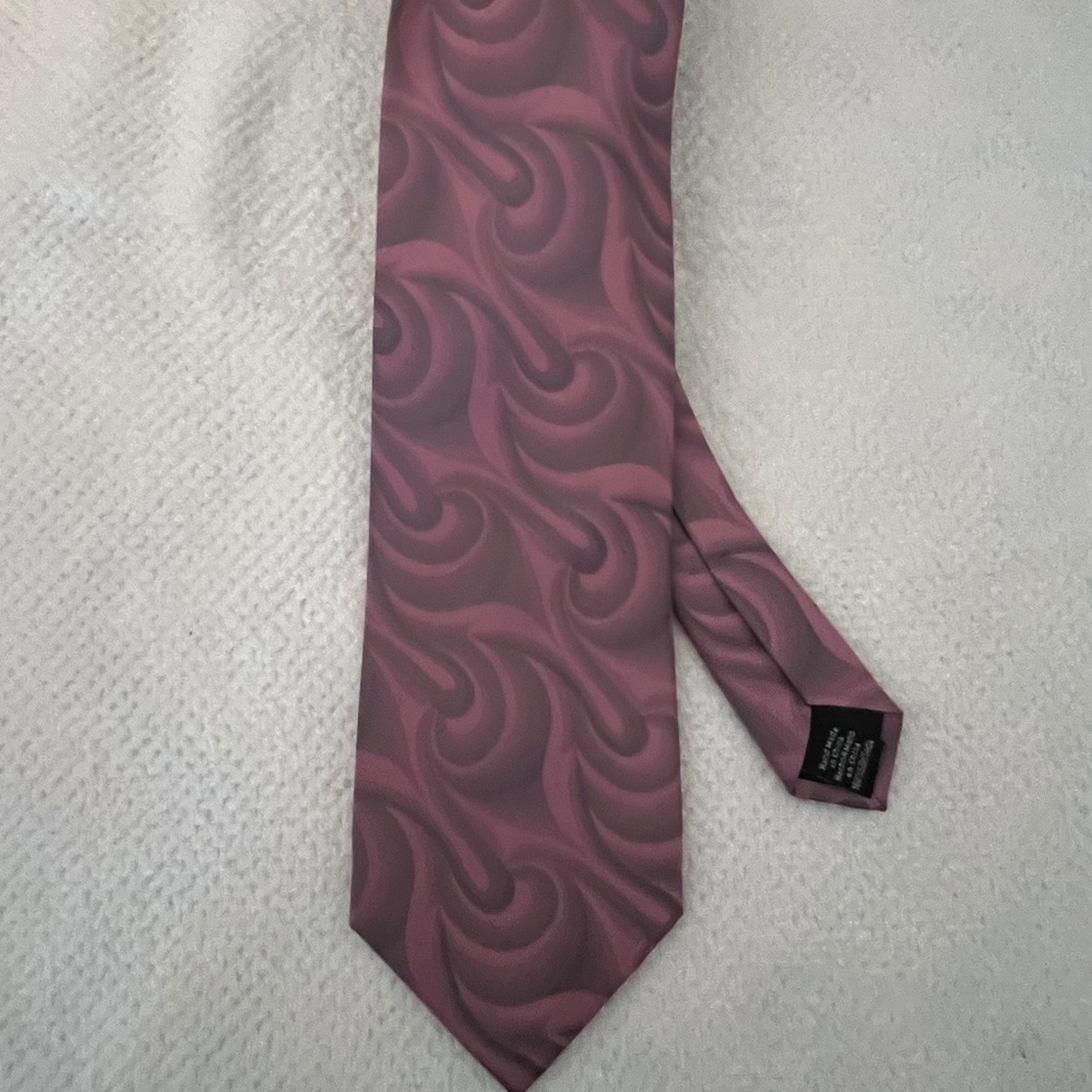 Van Heusen tie